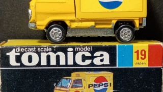 黒箱トミカ　TN360