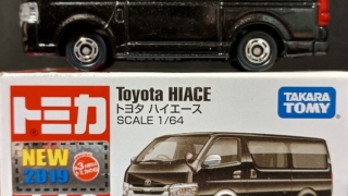 トミカ　トヨタ　ハイエース